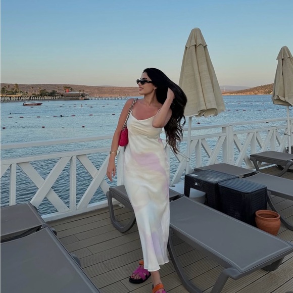 Zara maxi long satin foil effect cowl neck body on casual summer vacation dress - Picture 2 of 16